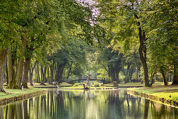 Bild: Kanal mit Schwaneninsel