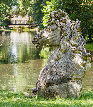 Picture: Sculpture "Water horse"
