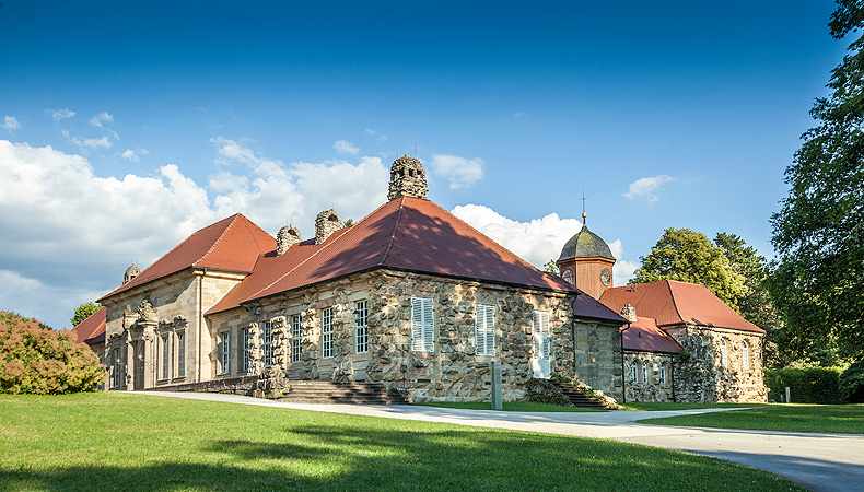 Bild: Altes Schloss Eremitage, Grottenfassade