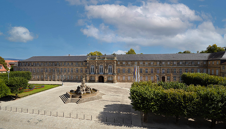 Bild: Hauptfassade des Neuen Schlosses