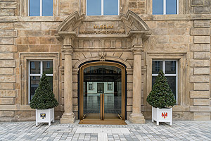 Bild: Eingang Markgräfliches Opernhaus: Welterbe & Museum