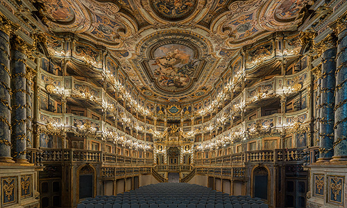 Bild: Markgräfliches Opernhaus nach der Restaurierung